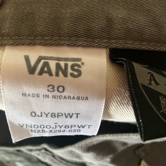 Men’s shorts - Picture 2 of 3